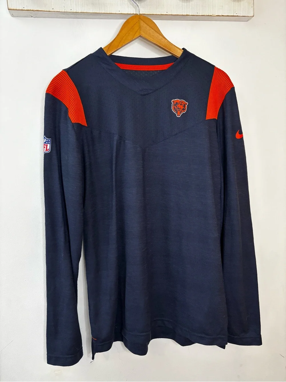 Nike Chicago Bears Sideline Tonal Performance Player Long-Sleeve Pullover